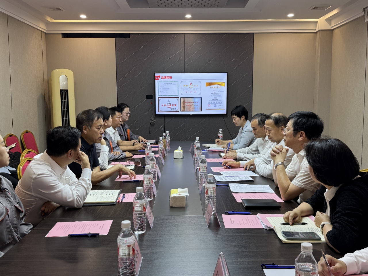 1750218236876675.jpg 1750218236876675.jpg